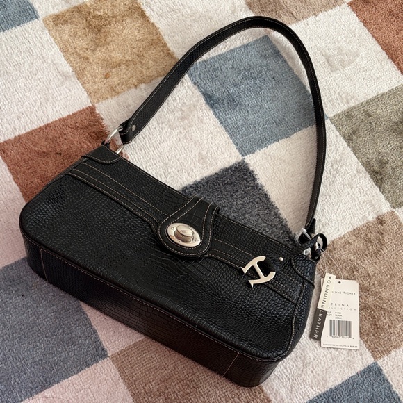 NWT Etienne Aigner Genuine Leather Purse - Picture 2 of 6